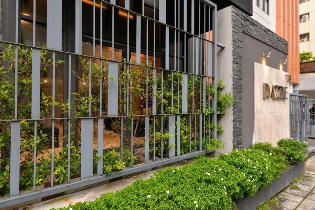 Dazzle Residence Banguecoque Exterior foto