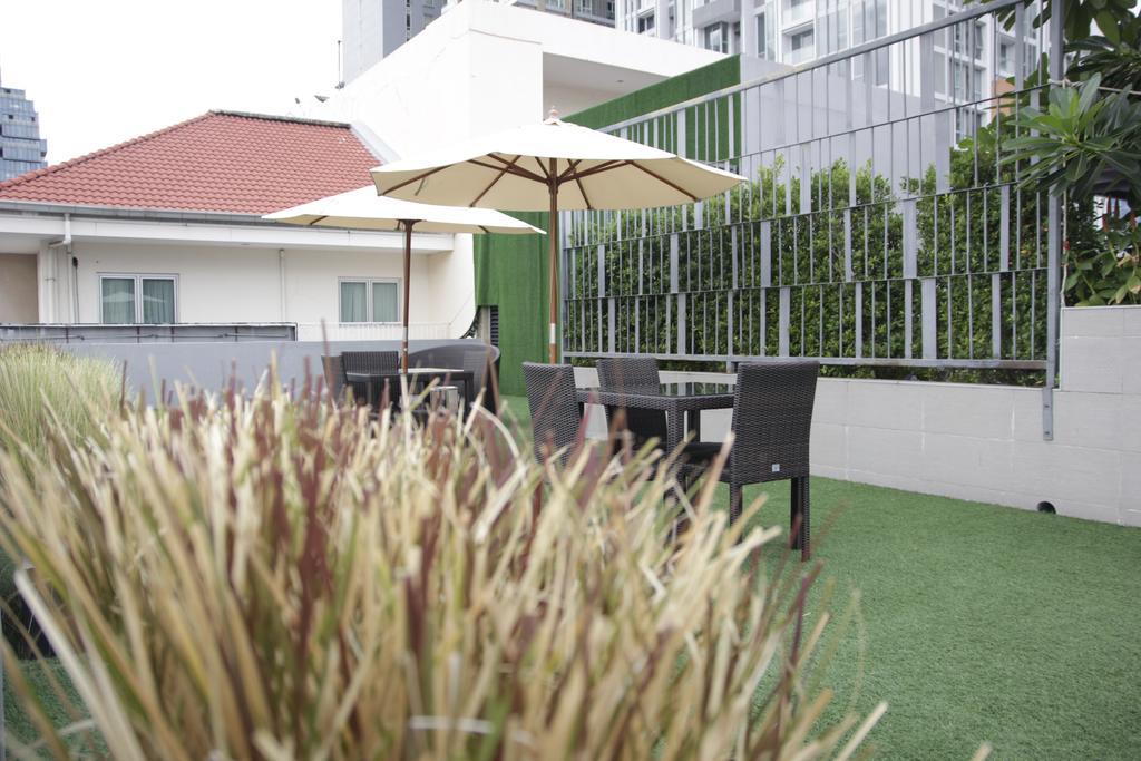 Dazzle Residence Banguecoque Exterior foto